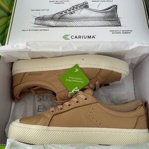 NWT in Box Cariuma Beige Leather Sneakers
